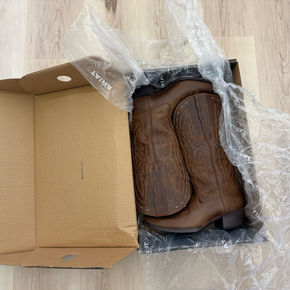 Women’s Heritage X Toe Elastic Wide Calf Western Boot size 8

Brand new

$150